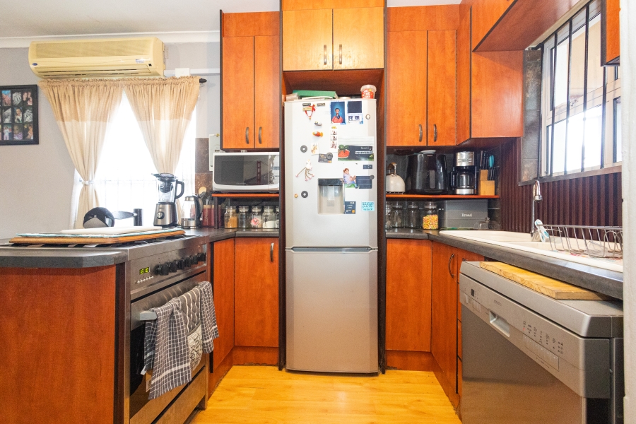 2 Bedroom Property for Sale in Bonnie Brae Western Cape